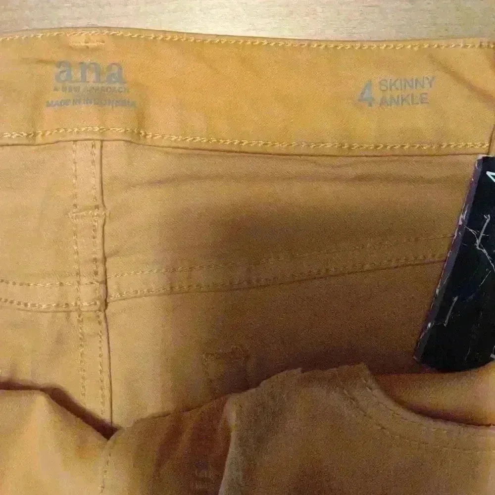 NWT a.n.a women's mid rise skinny ankle jeans golden‎ sunflower size 4